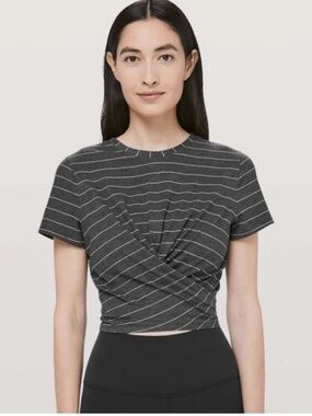 🖤 Lululemon Time To Restore Wrap Tee | Size 10 🖤